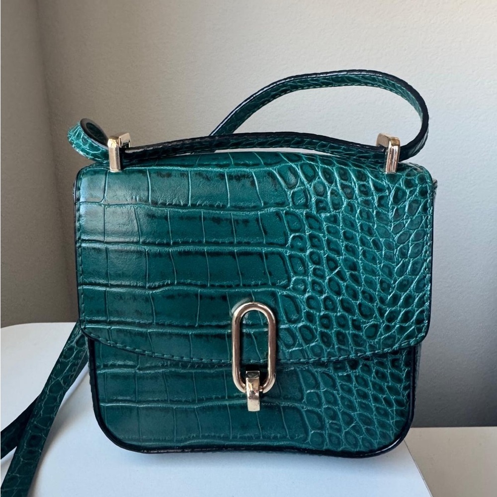 Green Crocodile-Embossed Women Bag